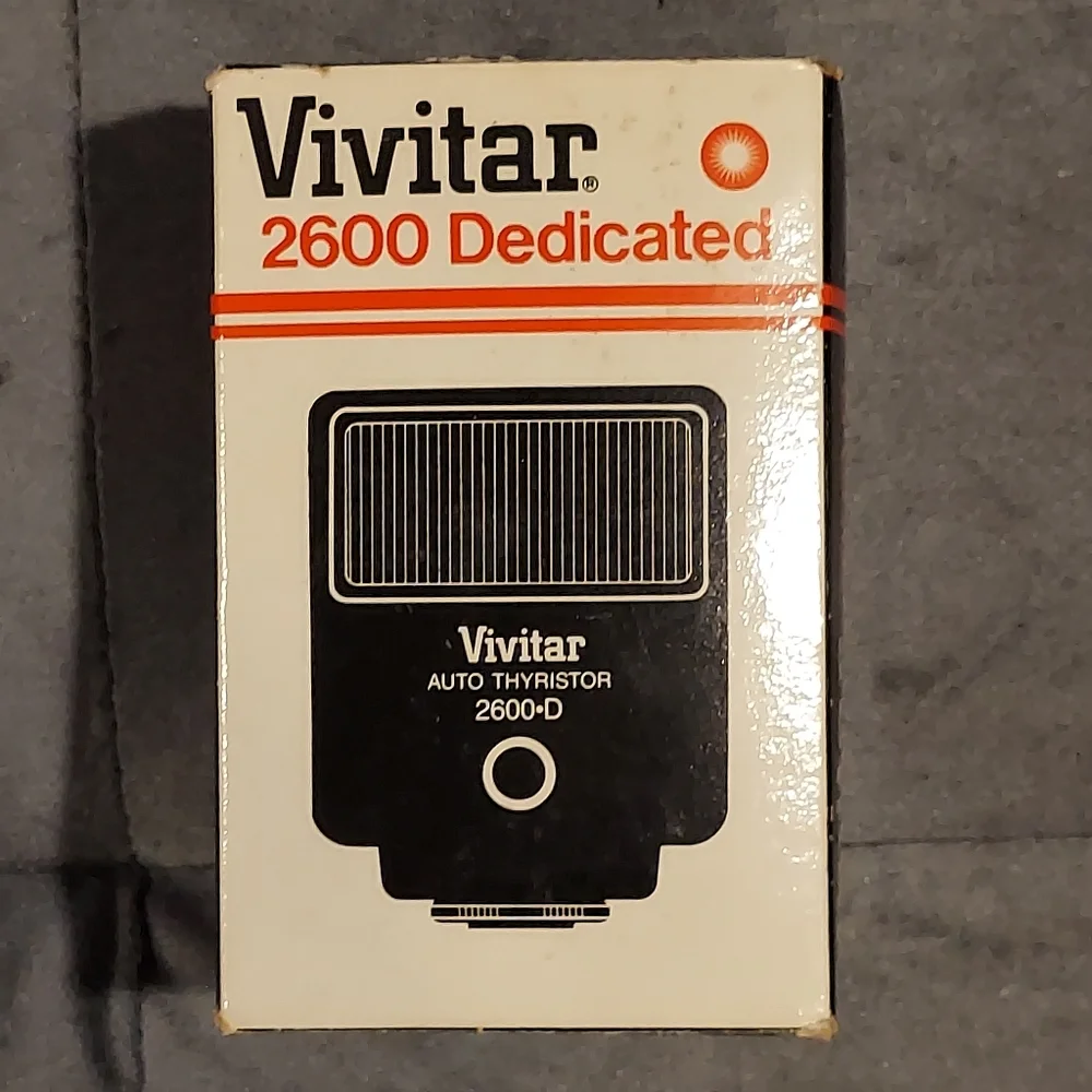NIB VINTAGE VIVITAR 2600-D DEDICATED AUTO THYRISTOR ELECTRONIC FLASH CANON NIKON